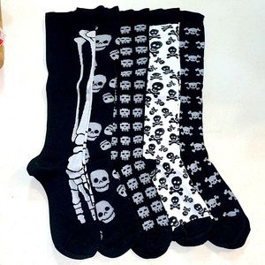NWOT Skull & Bones 5 Pair Knee High Socks L-XL